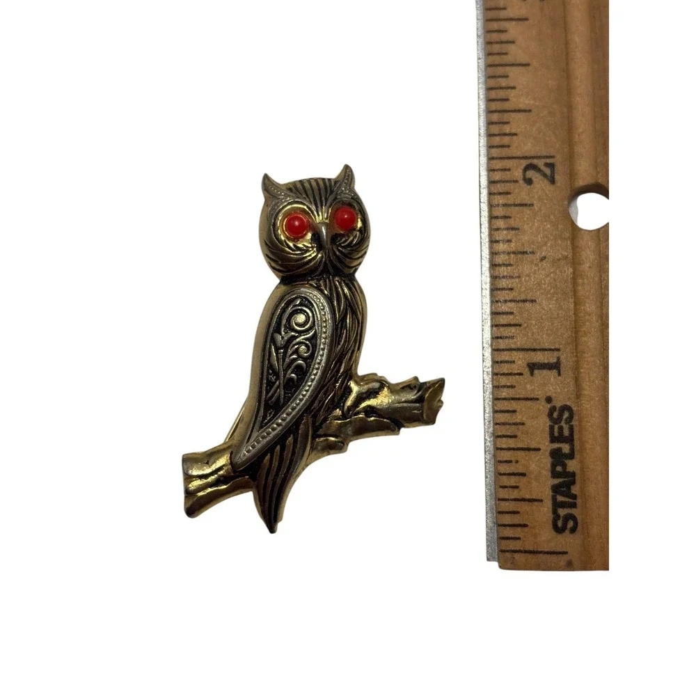 Vintage  Spain Gold Tone Intricate Damascene style Red Eye Owl Bird Brooch Pin
